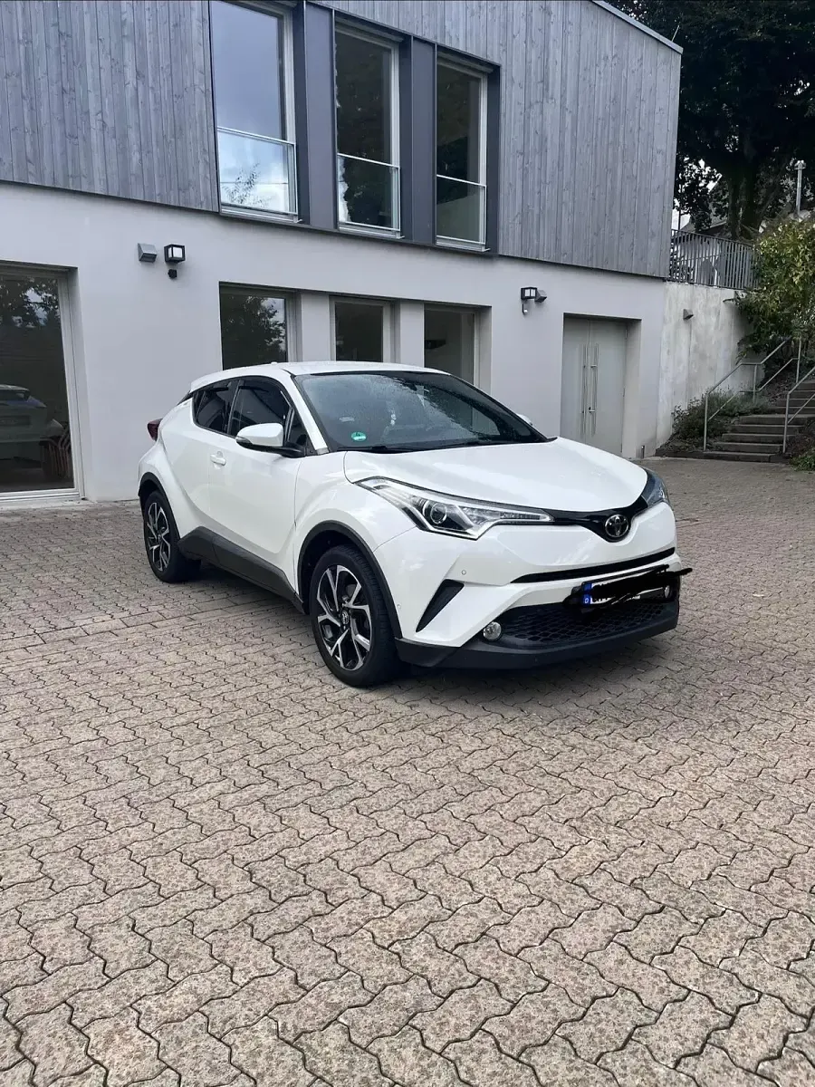 Gebraucht Toyota C-HR 115 PS (84 kW) 2018 Weiß SUV