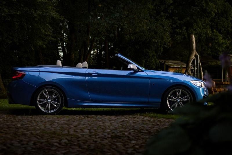 Blau Gebraucht 2016 BMW M235 Sport Line Cabrio | 21.500 € (Fairer Preis) - Bild 1/4