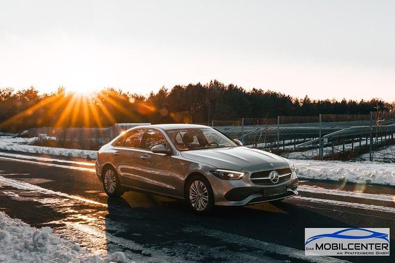 Gebraucht Mercedes C200 204 PS (150 kW) 2023 Silber Limousine