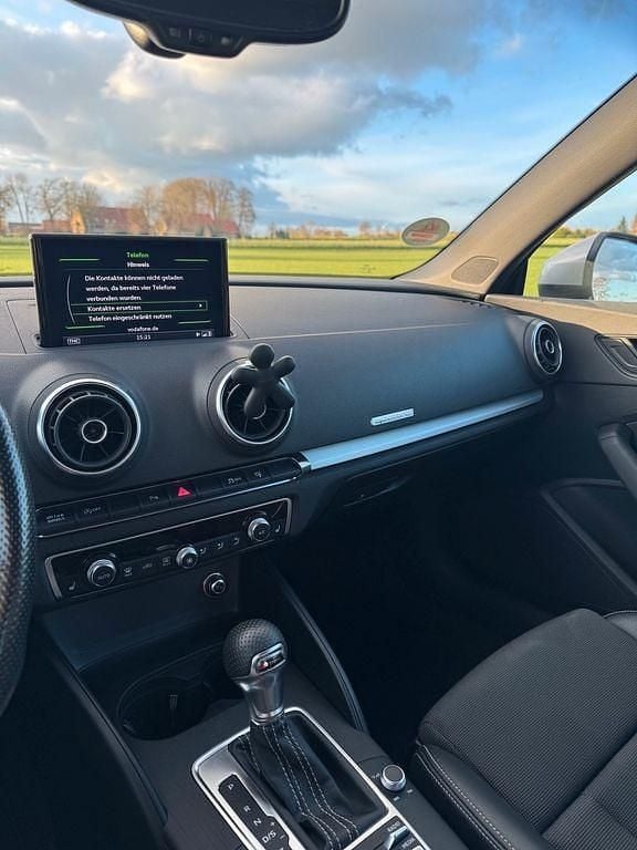 Gebraucht Audi A3 Cabriolet Design 179 PS (131 kW) 2014 Grau Cabrio