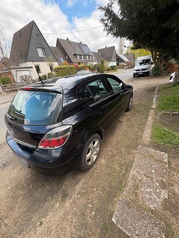 Second-hand Opel Astra 101 CP (74 kW) 2007 Negru Berlinǎ