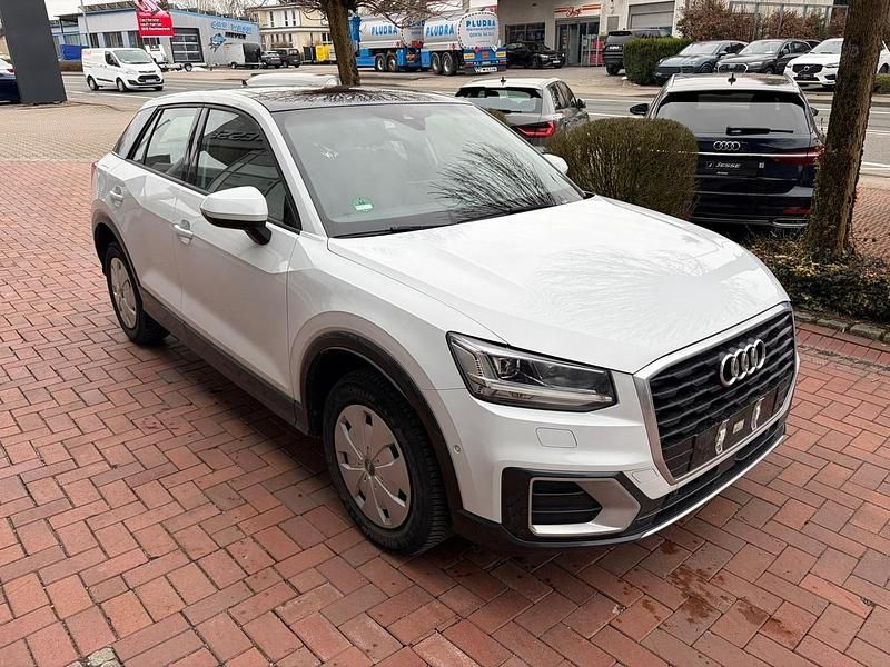 Gebraucht Audi Q2 Design 150 PS (110 kW) 2019 Weiß metallic SUV