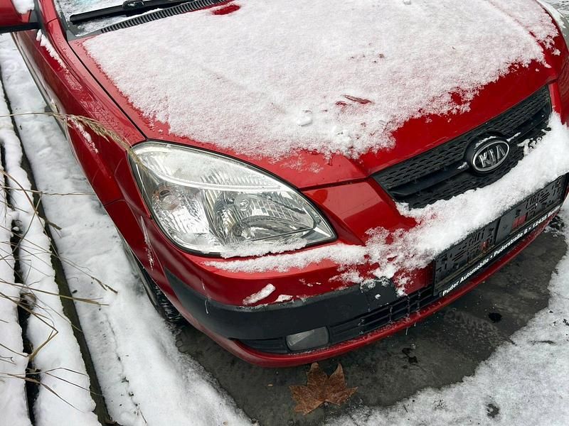 Gebraucht Kia Rio 115 PS (84 kW) 2006 Rot Kleinwagen