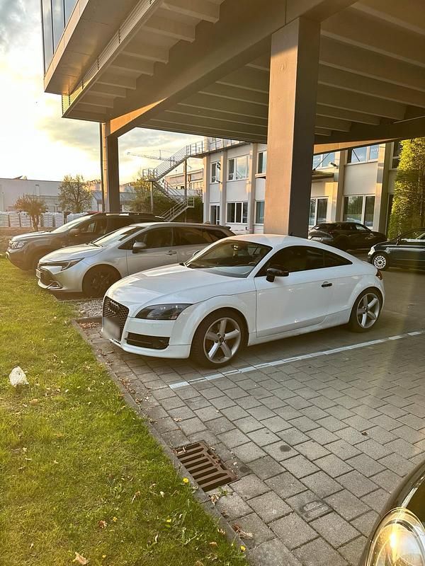Second-hand Audi TT Design 200 CP (147 kW) 2008 Alb Coupe