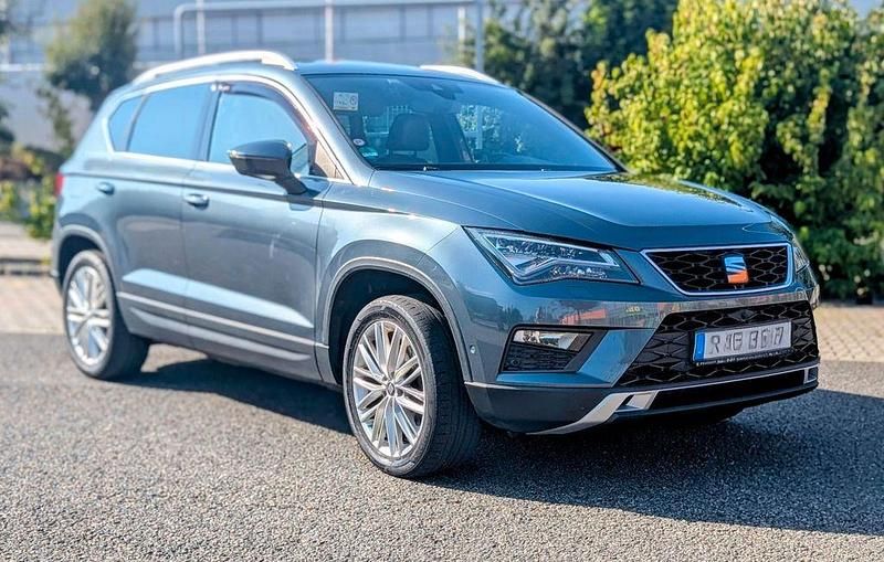 Grau Gebraucht 2017 Seat Ateca 4Drive SUV | 16.500 € (Fairer Preis) - Bild 1/4