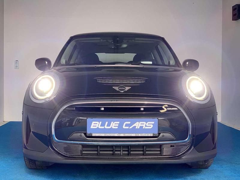 Gebraucht Mini Cooper SE Classic 135 kW (184 PS) 2023 Enigmatic black Kleinwagen