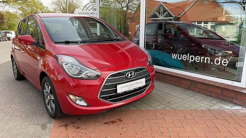 Gebraucht Hyundai ix20 Space 125 PS (91 kW) 2019 Rot Kleinwagen