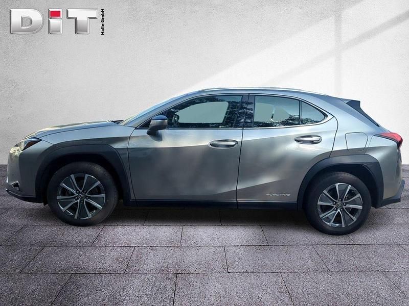 Gebraucht Lexus UX 300e 150 kW (204 PS) 2021 Titaniumsilber SUV