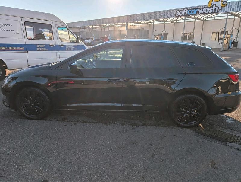 Schwarz Gebraucht 2016 Seat Leon ST FR Kombi | 11.800 € (Fairer Preis) - Bild 1/4