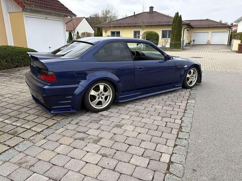 Gebraucht BMW 318 140 PS (102 kW) 1993 Coupé