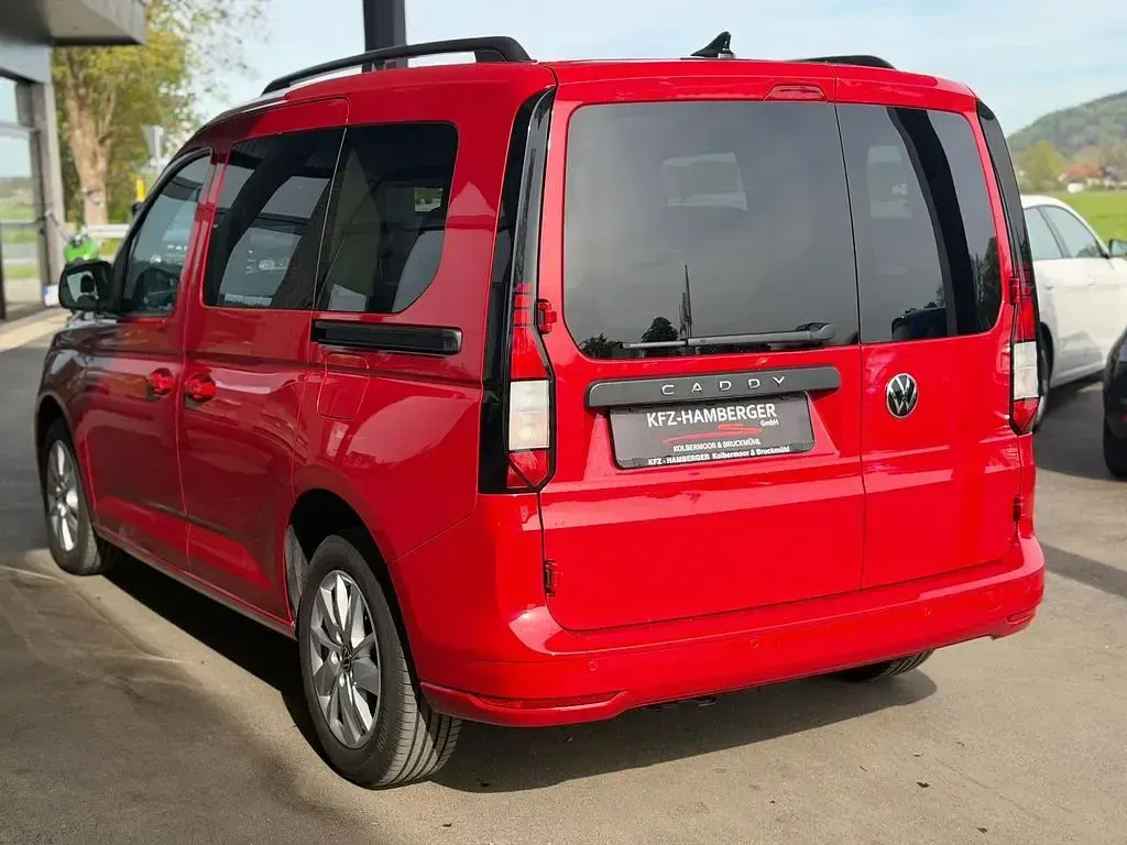 Gebraucht VW Caddy Life 114 PS (83 kW) 2024 Rot Van / Kleinbus