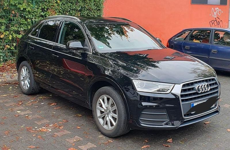 Gebraucht Audi Q3 Ambiente 150 PS (110 kW) 2015 Schwarz SUV