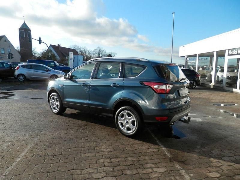 Gebraucht Ford Kuga Cool & Connect 120 PS (88 kW) 2019 Blau SUV