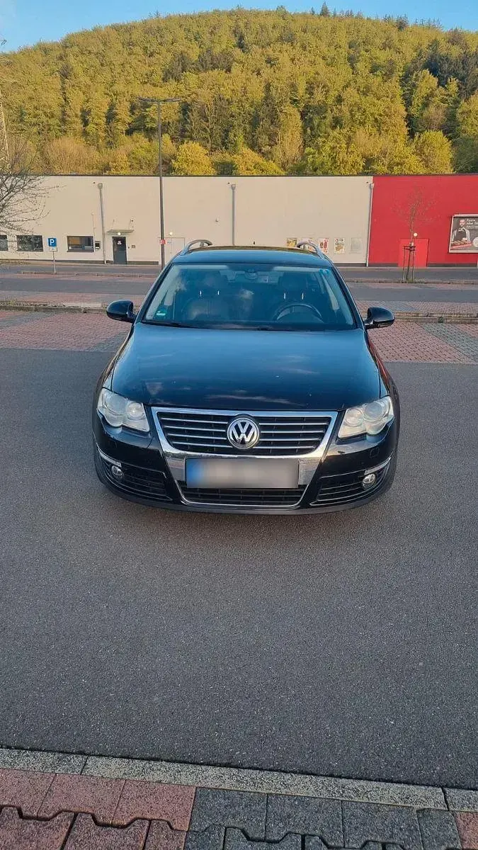 Gebraucht VW Passat Highline 140 PS (102 kW) 2009 Schwarz Kombi