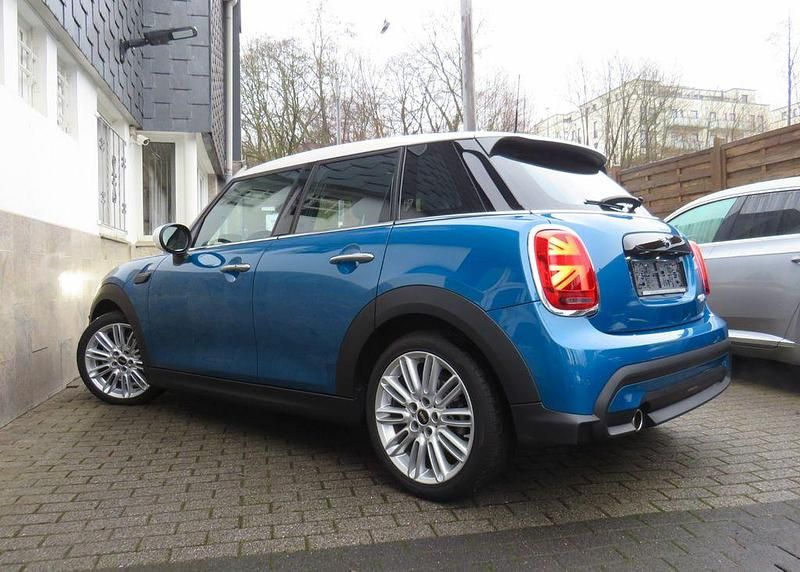 Gebraucht Mini Cooper 136 PS (100 kW) 2024 Blau Kleinwagen