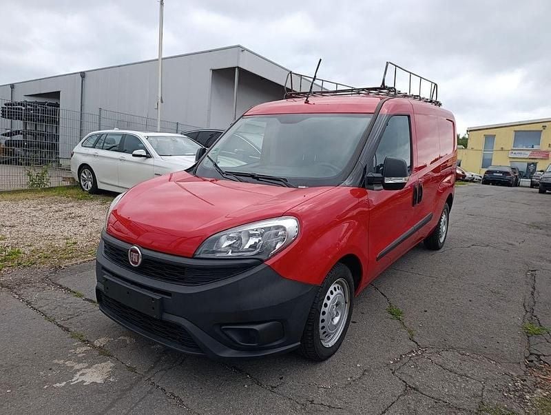 Rot Gebraucht 2015 Fiat Doblò Basis Van / Kleinbus | 6.990 € (Fairer Preis) - Bild 1/4