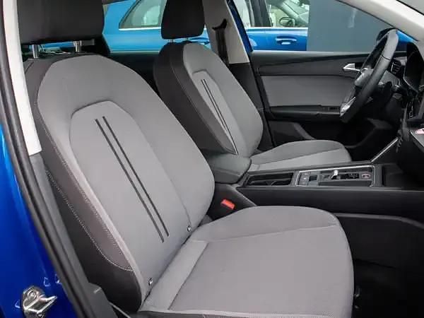 Usata Seat Leon 150 CV (110 kW) 2025 Blu Station wagon