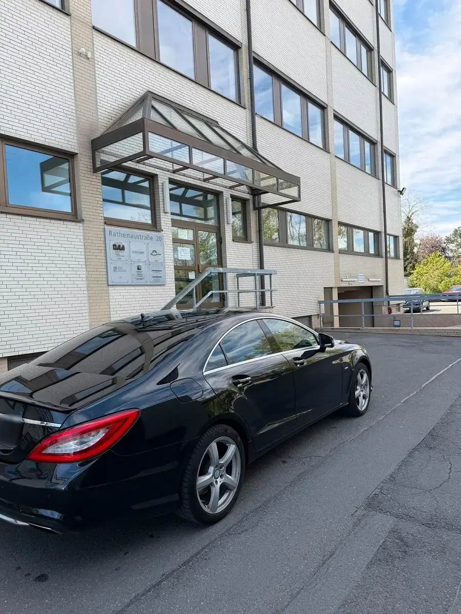 Gebraucht Mercedes CLS500 408 PS (300 kW) 2011 Schwarz Limousine