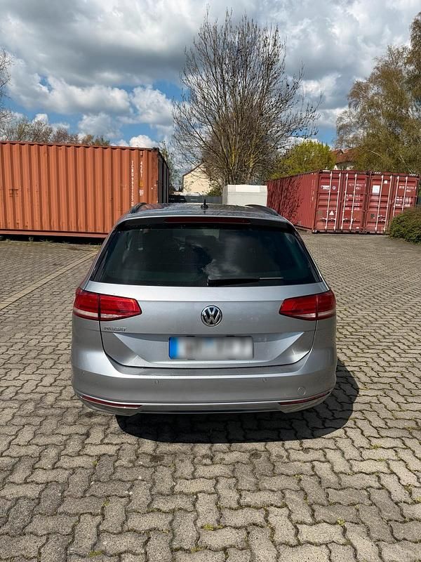 Usata VW Passat 150 CV (110 kW) 2018 Argento Station wagon