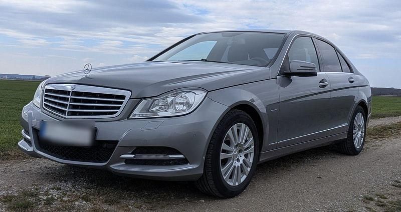 Gebraucht Mercedes C250 Elegance 204 PS (150 kW) 2011 Limousine