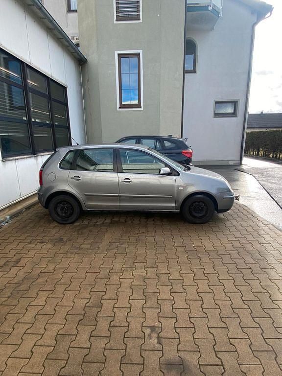 Gebraucht VW Polo Cricket 64 PS (47 kW) 2004 Grau Kleinwagen
