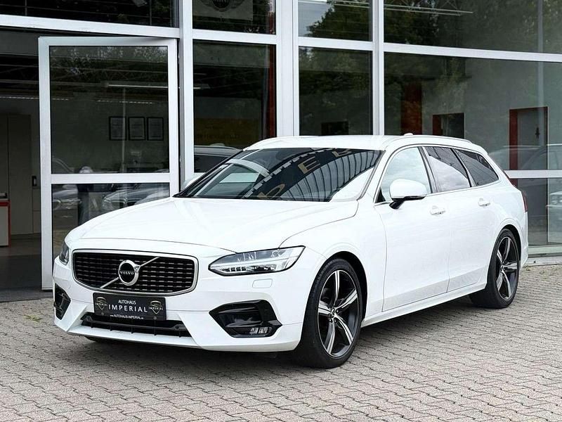 Gebraucht Volvo V90 R-Design 190 PS (139 kW) 2019 Ice white, solid / solid Kombi