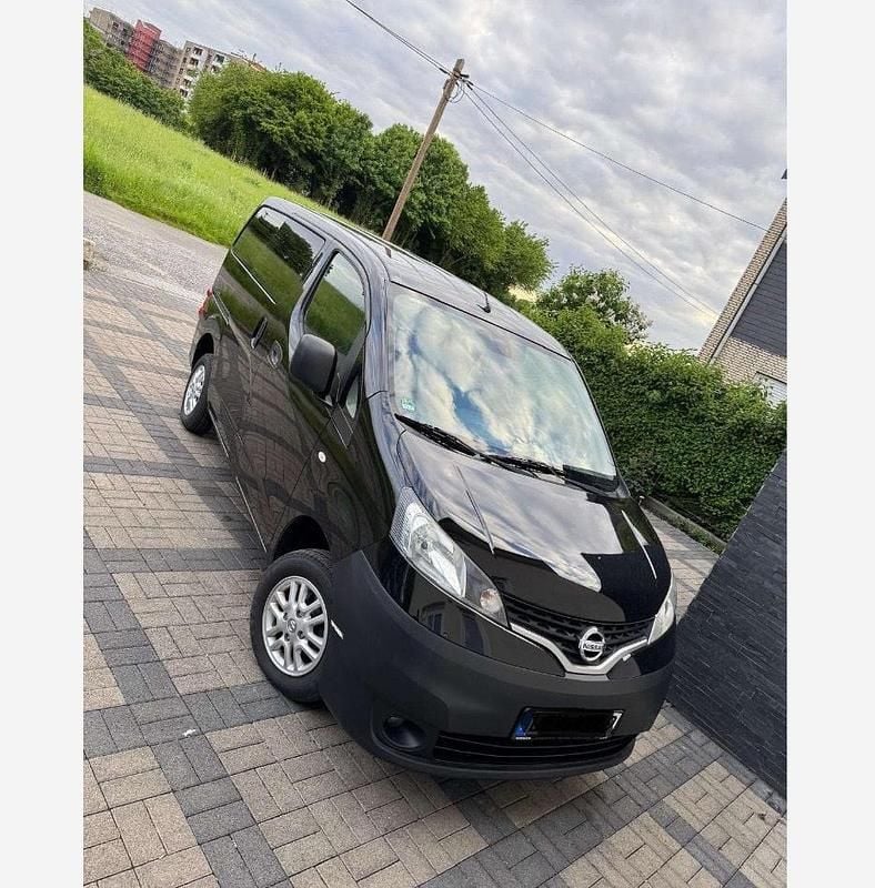 Schwarz Gebraucht 2017 Nissan NV200 Premium Edition Van | 9.500 € (Superpreis) - Bild 1/4