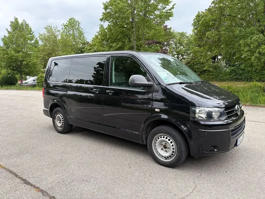 Używany VW T5 140 KM (102 kW) 2014 Czarny Van