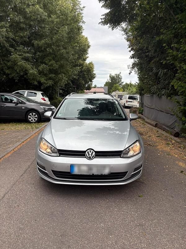 Silber Gebraucht 2016 VW Golf VII Kombi | 9.300 € (Superpreis) - Bild 1/4