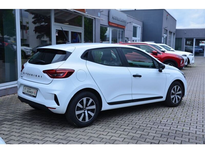 Gebraucht Mitsubishi Colt Basis 67 PS (49 kW) 2024 Antarktisweiß Kleinwagen