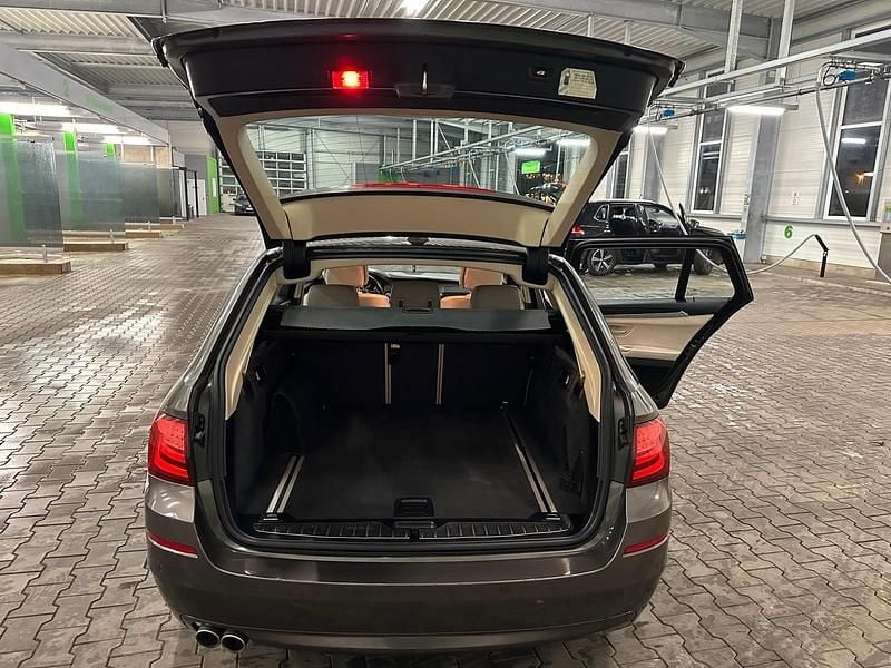 Gebraucht BMW 520 184 PS (135 kW) 2013 Braun Kombi