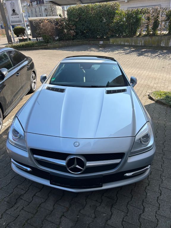 Silber Gebraucht 2011 Mercedes SLK200 Cabrio | 13.000 € (Guter Preis) - Bild 1/4