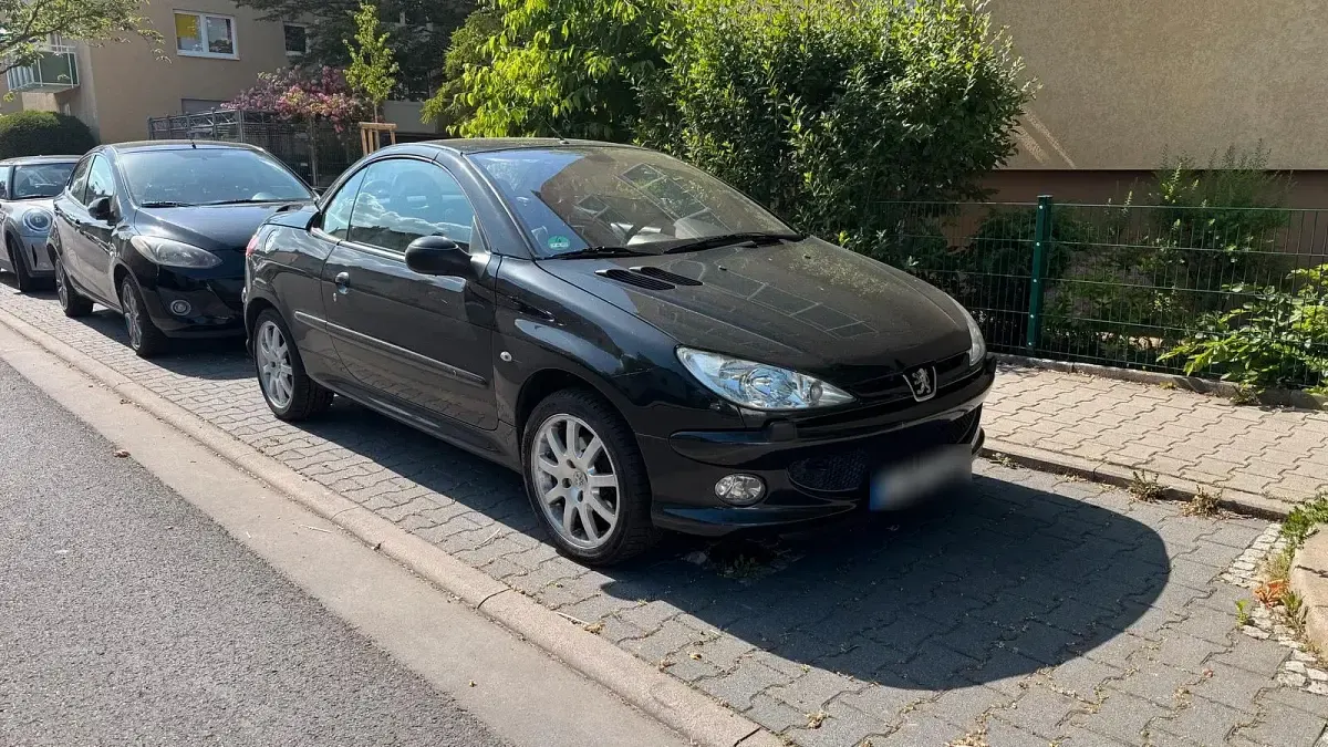 Gebraucht Peugeot 206 CC 109 PS (80 kW) 2006 Schwarz Cabrio