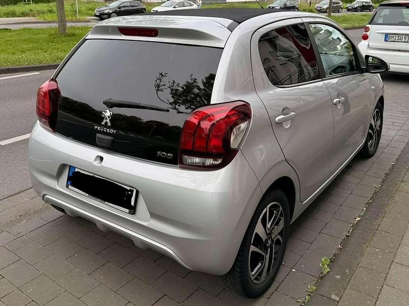 Gebraucht Peugeot 108 Active 72 PS (52 kW) 2019 Silber Limousine