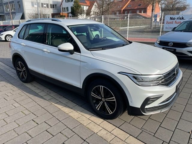 Gebraucht VW Tiguan Active 150 PS (110 kW) 2021 Weiss SUV