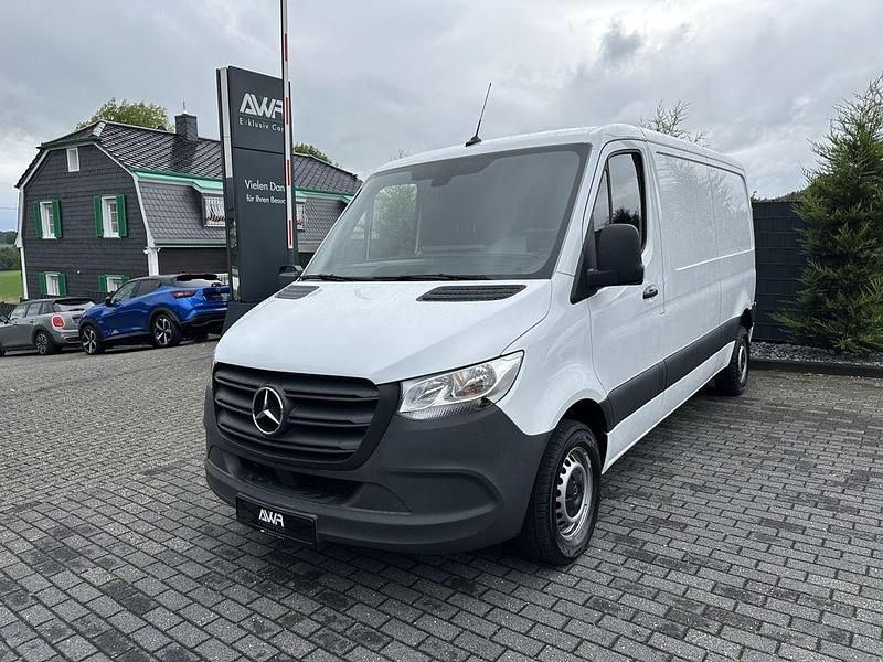 Arktikweiss Gebraucht 2022 Mercedes Sprinter Van | 19.999 € - Bild 1/4