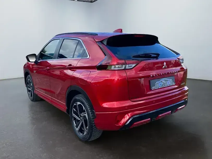 Gebraucht Mitsubishi Eclipse Cross Select 188 PS (138 kW) 2024 Dynamik rot (metallic) SUV