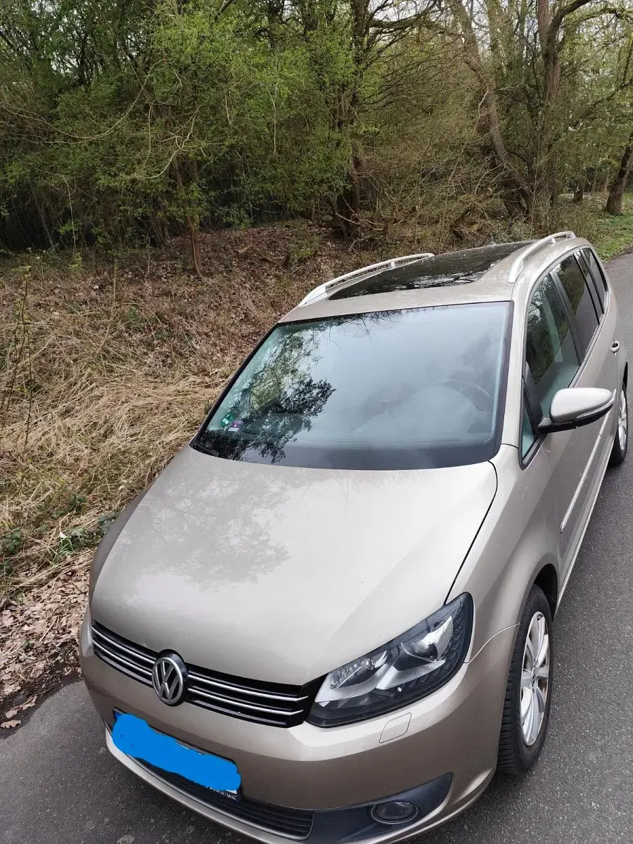 Gebraucht VW Touran Highline 140 PS (102 kW) 2012 Beige Van / Kleinbus