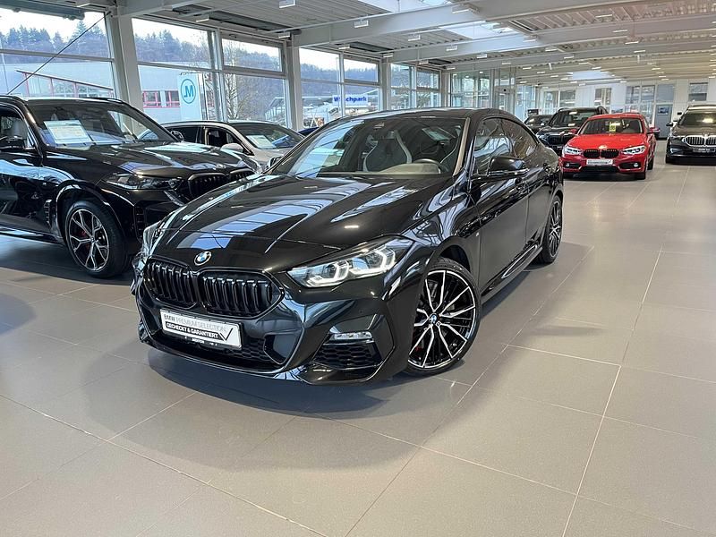 Schwarz Gebraucht 2024 BMW 220 M Sport Limousine | 35.490 € (Fairer Preis) - Bild 1/4