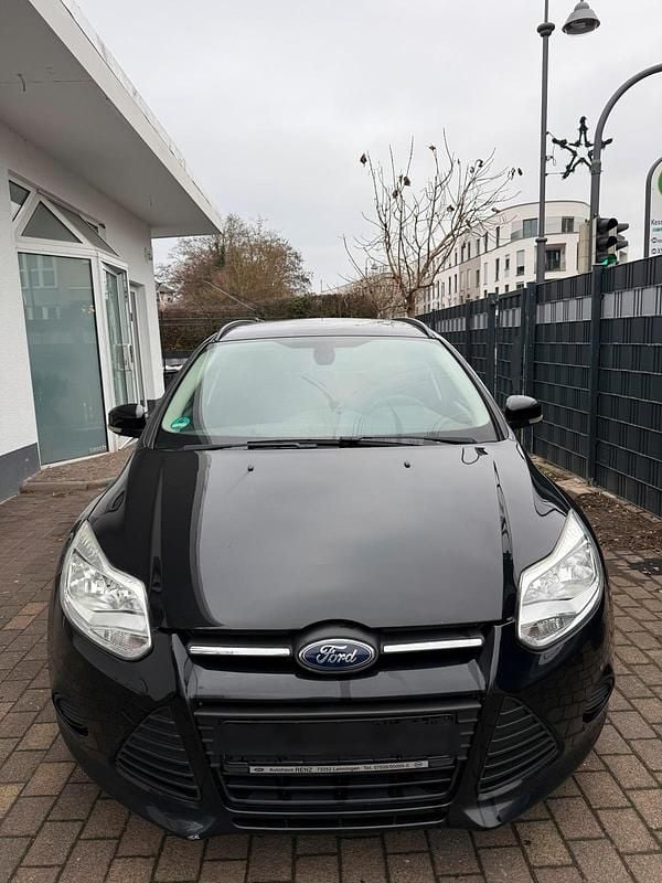 Schwarz Gebraucht 2013 Ford Focus Kombi | 2.400 € (Superpreis) - Bild 1/4
