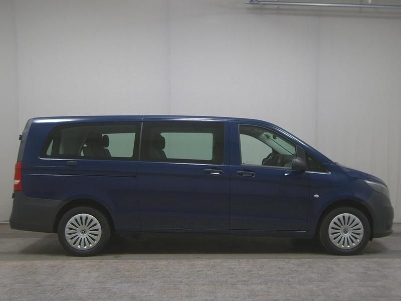 Second-hand Mercedes Vito 136 CP (100 kW) 2021 Albastru Van