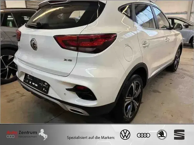 Gebraucht MG ZS Luxury 106 PS (77 kW) 2023 Weiß SUV