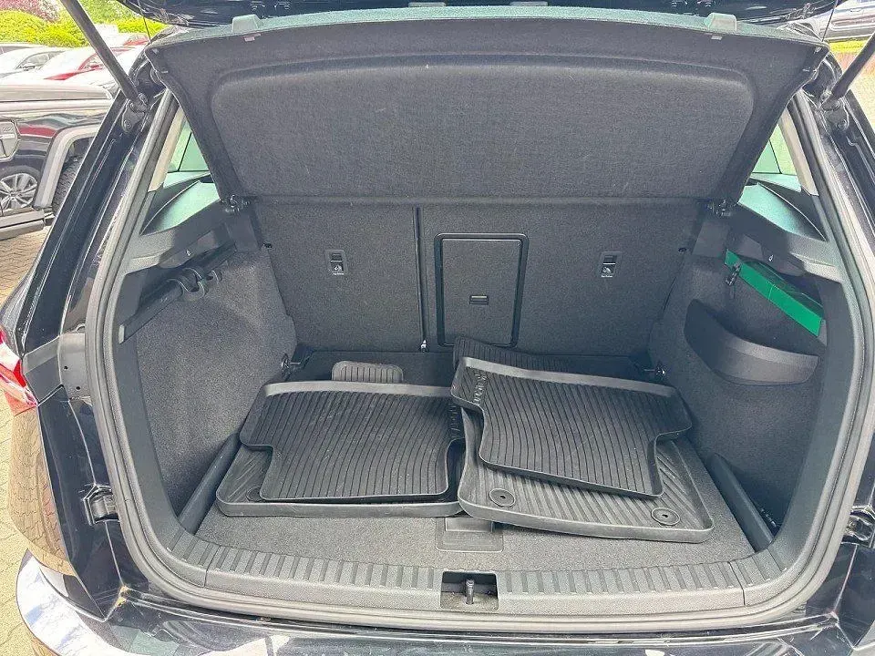 Gebraucht Skoda Karoq Selection 116 PS (85 kW) 2024 Schwarzmagic perleffekt SUV