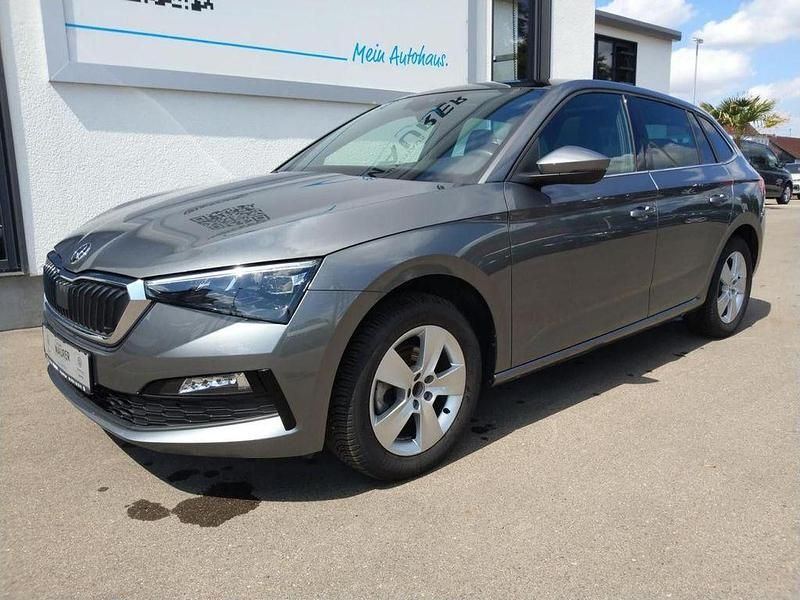 Gebraucht Skoda Scala Style 150 PS (110 kW) 2023 Grau Kleinwagen