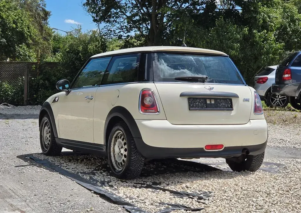 Gebraucht Mini ONE 75 PS (55 kW) 2009 Weiß Kleinwagen
