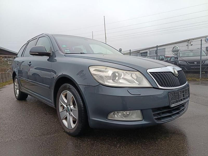 Gebraucht Skoda Octavia Elegance 140 PS (102 kW) 2009 Seda anthracite/anthracite gra Kombi