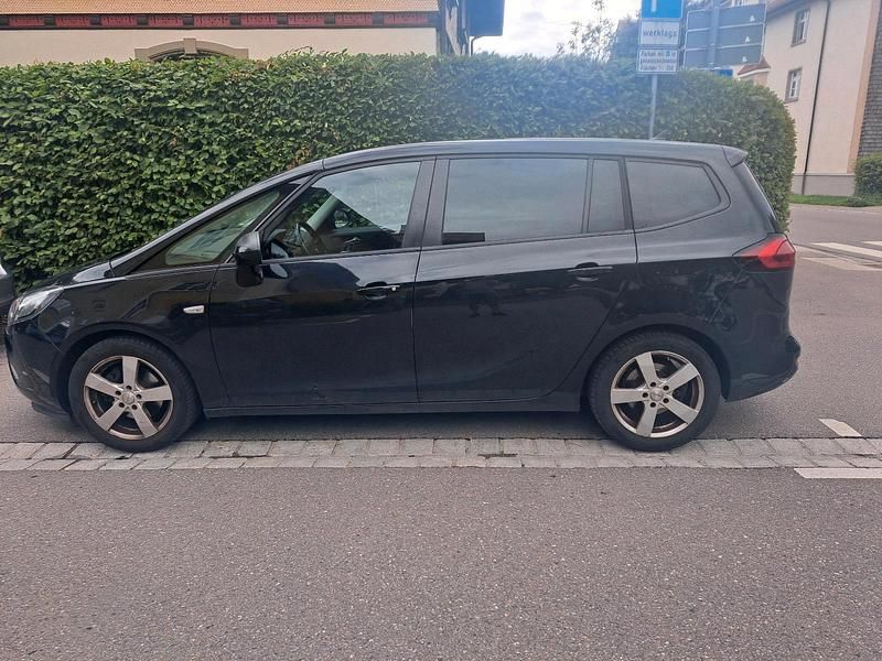 Gebraucht Opel Zafira 140 PS (102 kW) 2015 Schwarz Van / Kleinbus