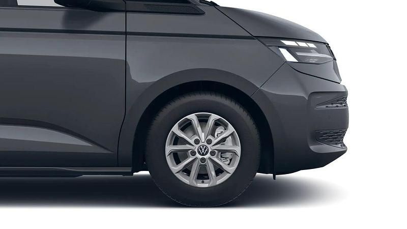 Gebraucht VW Multivan 136 PS (100 kW) 2024 Pure grey Van