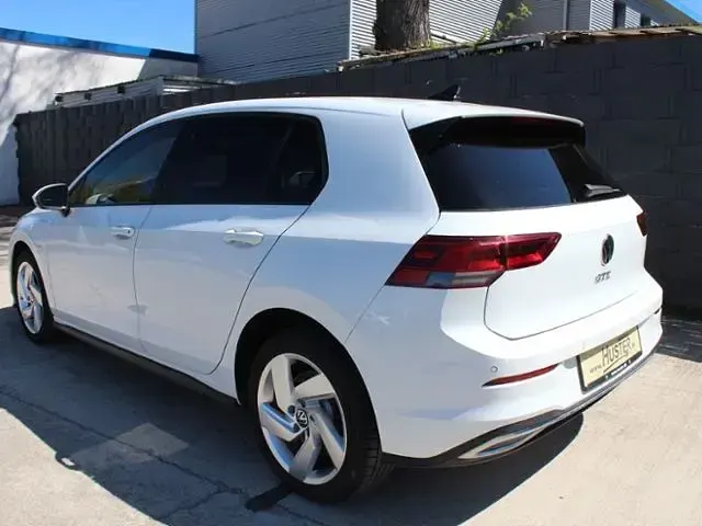 Gebraucht VW Golf VIII GTE 245 PS (180 kW) 2021 Pure white 5934 Limousine