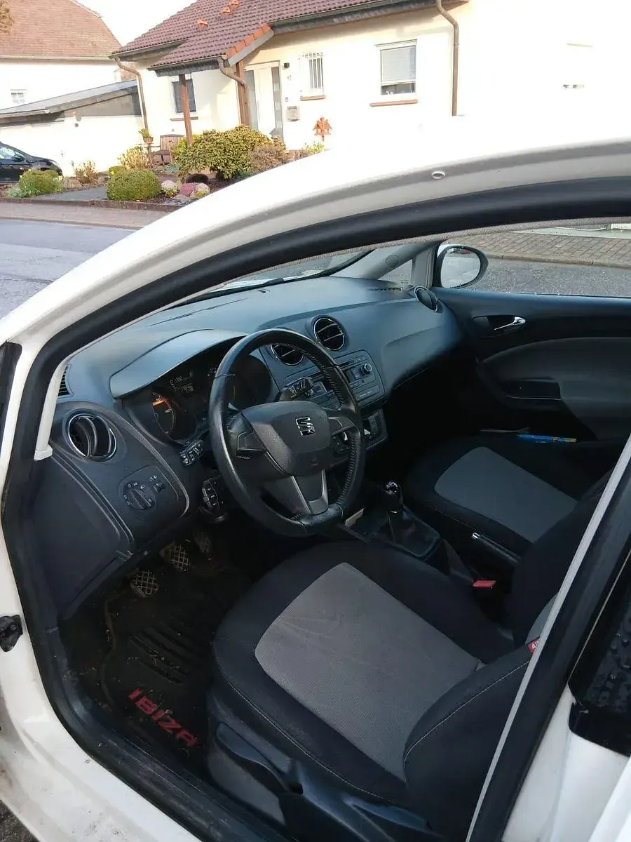 Gebraucht Seat Ibiza Style 105 PS (77 kW) 2014 Weiß Kleinwagen
